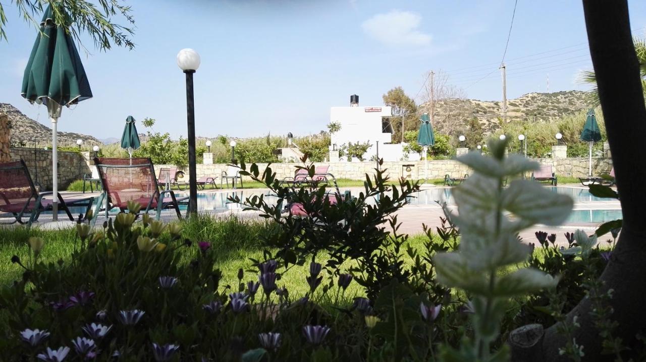 מטלה Dimitris Villa Hotel מראה חיצוני תמונה