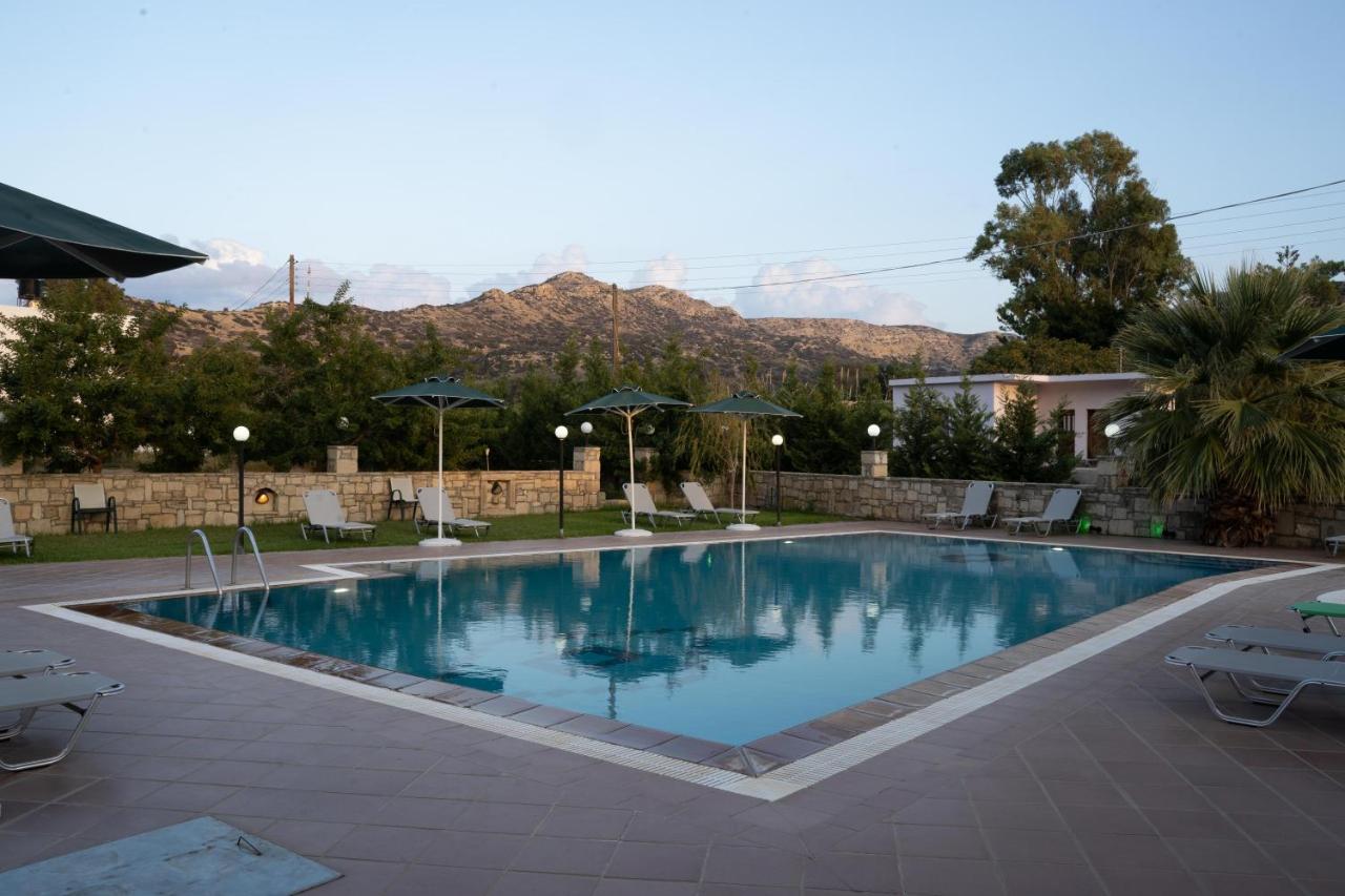 מטלה Dimitris Villa Hotel מראה חיצוני תמונה