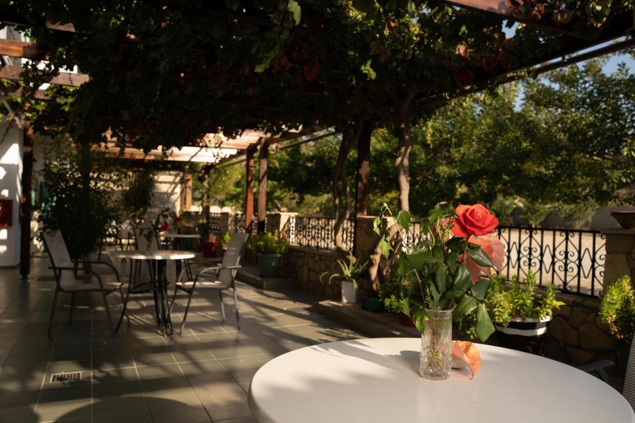 מטלה Dimitris Villa Hotel מראה חיצוני תמונה