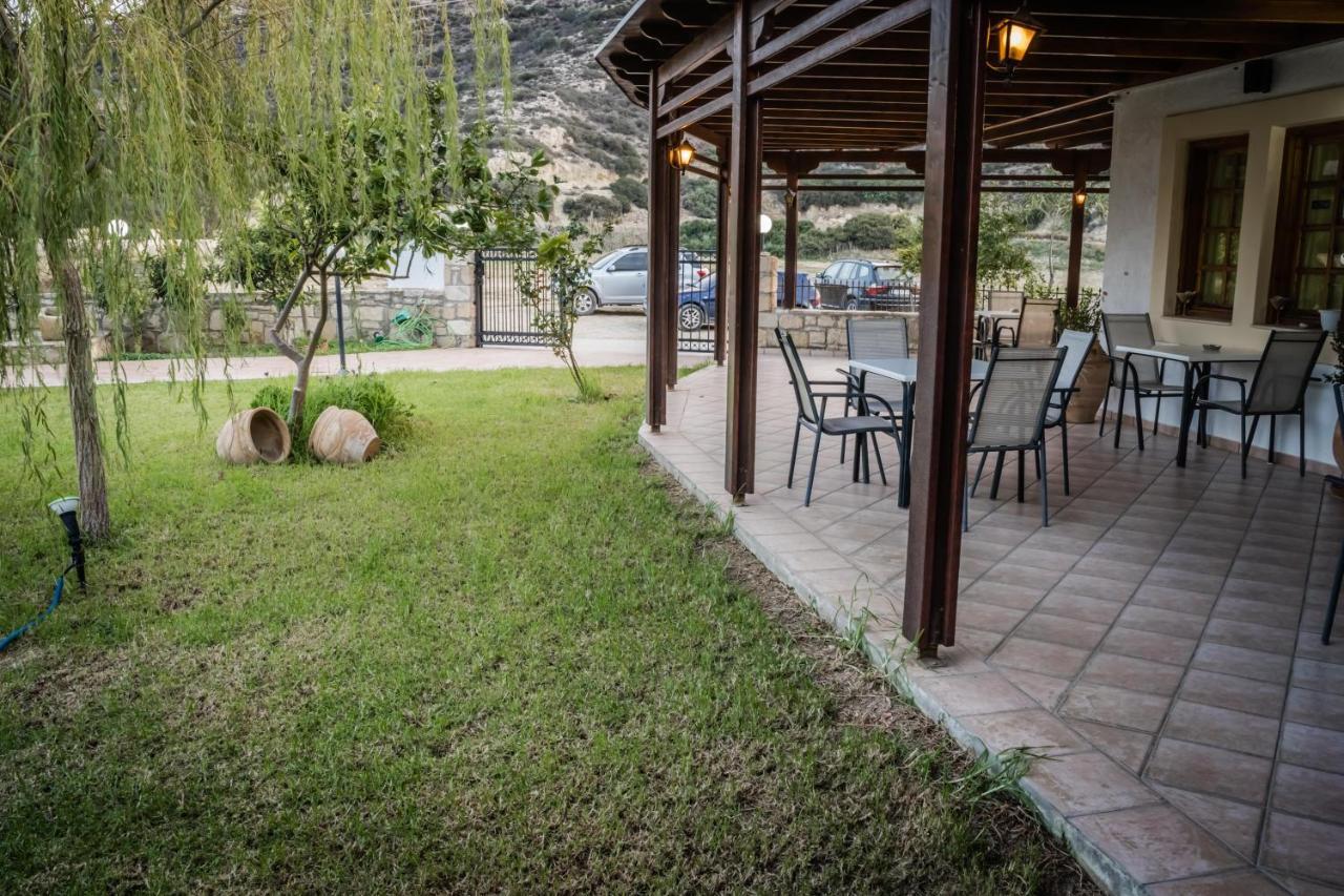מטלה Dimitris Villa Hotel מראה חיצוני תמונה