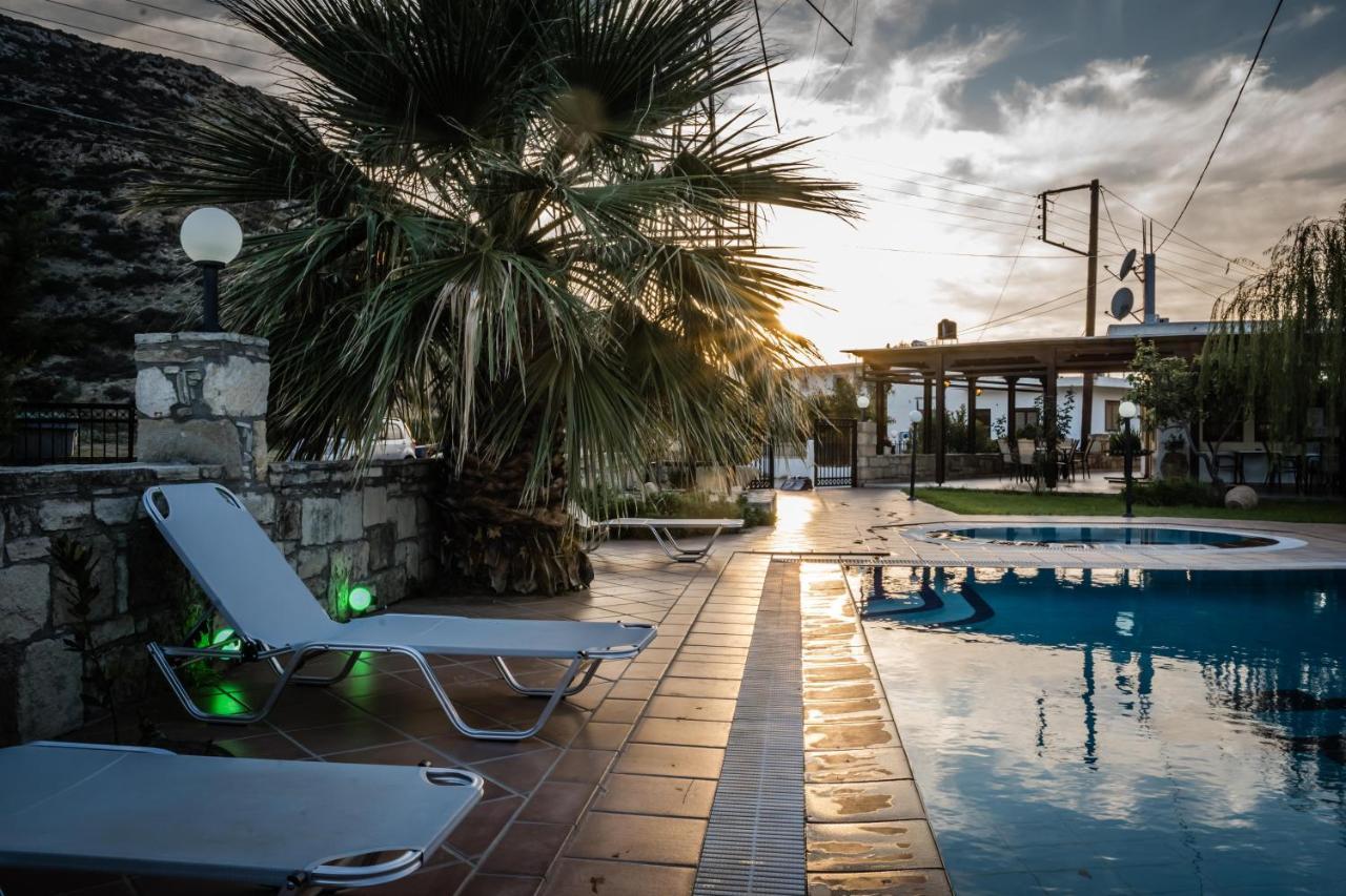 מטלה Dimitris Villa Hotel מראה חיצוני תמונה