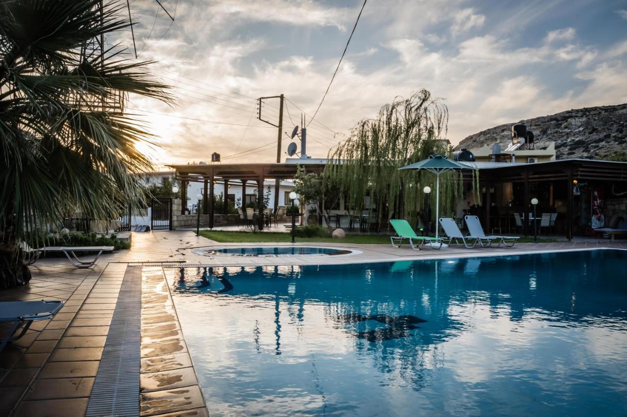 מטלה Dimitris Villa Hotel מראה חיצוני תמונה